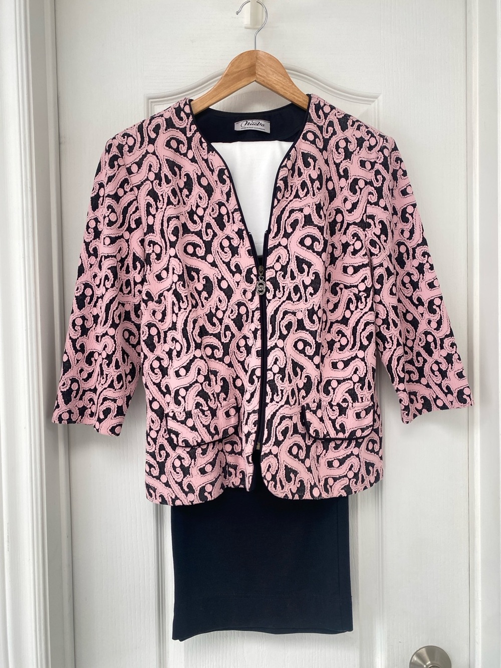 Nueva - Pink and Black Embroidered Zip Blazer